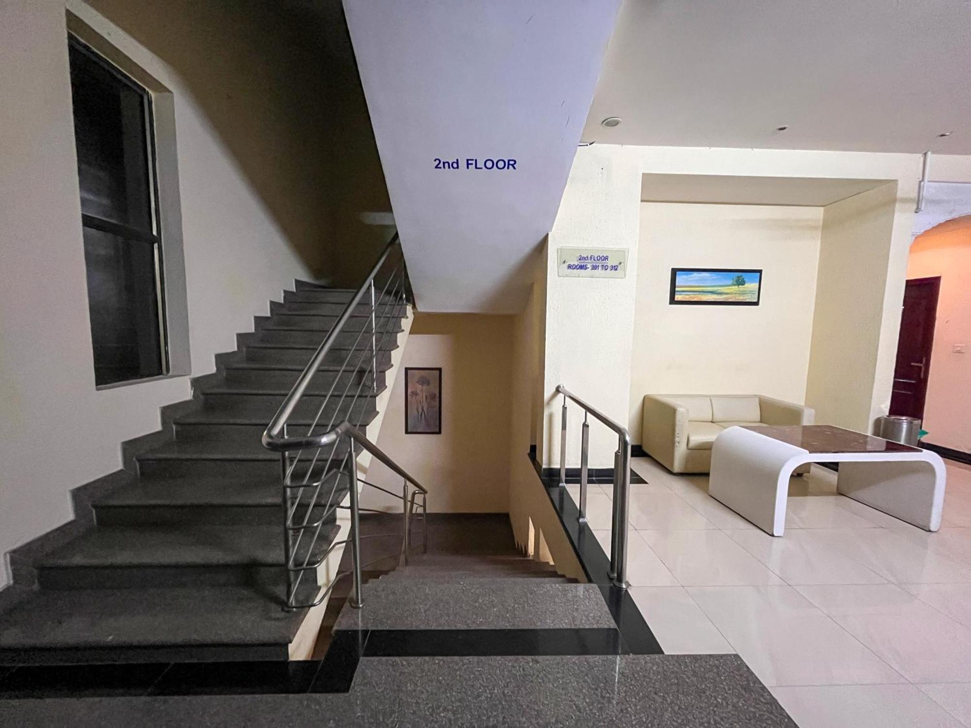 Ananya Comfortss Hospet Buitenkant foto