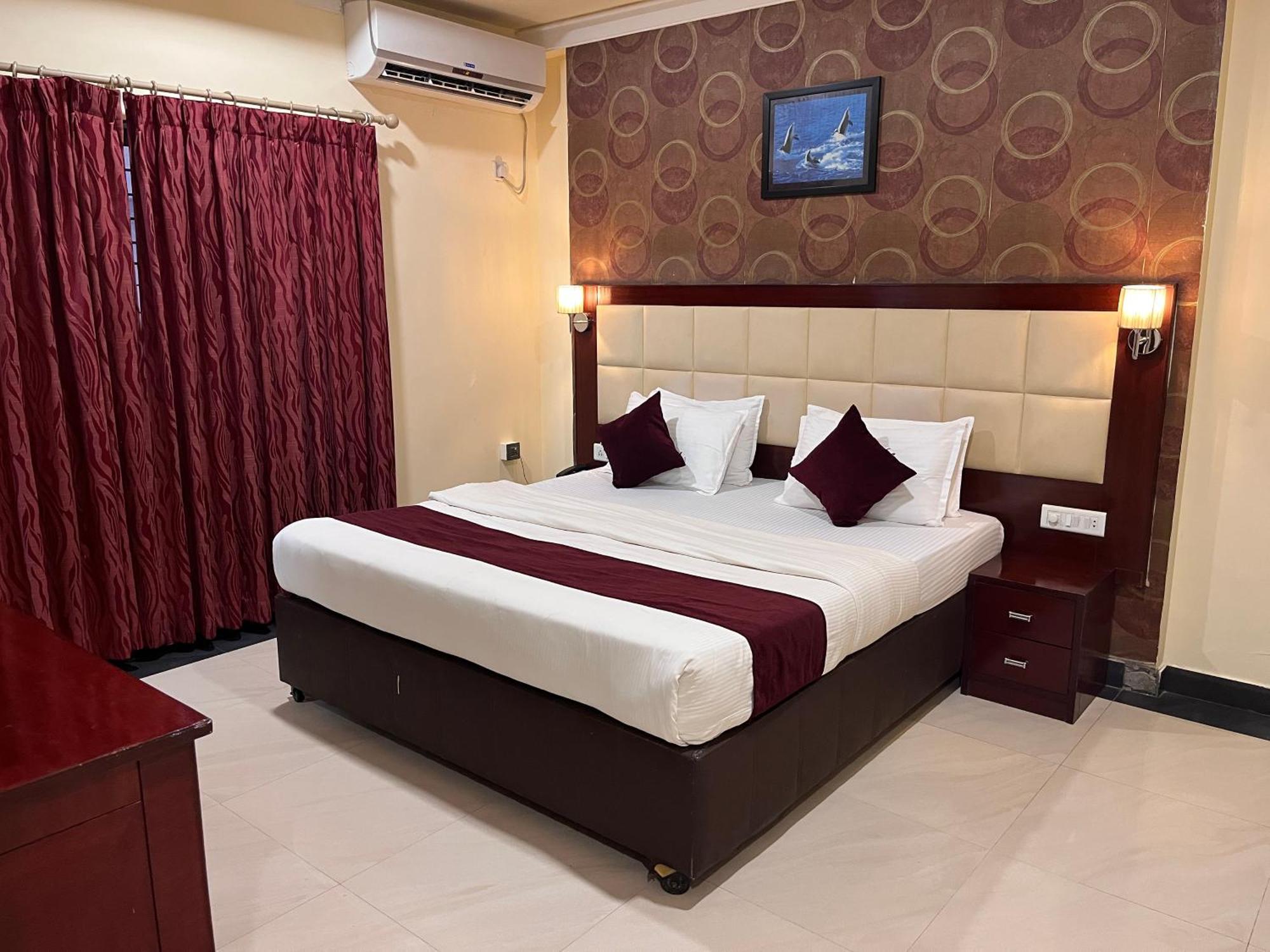 Ananya Comfortss Hospet Buitenkant foto